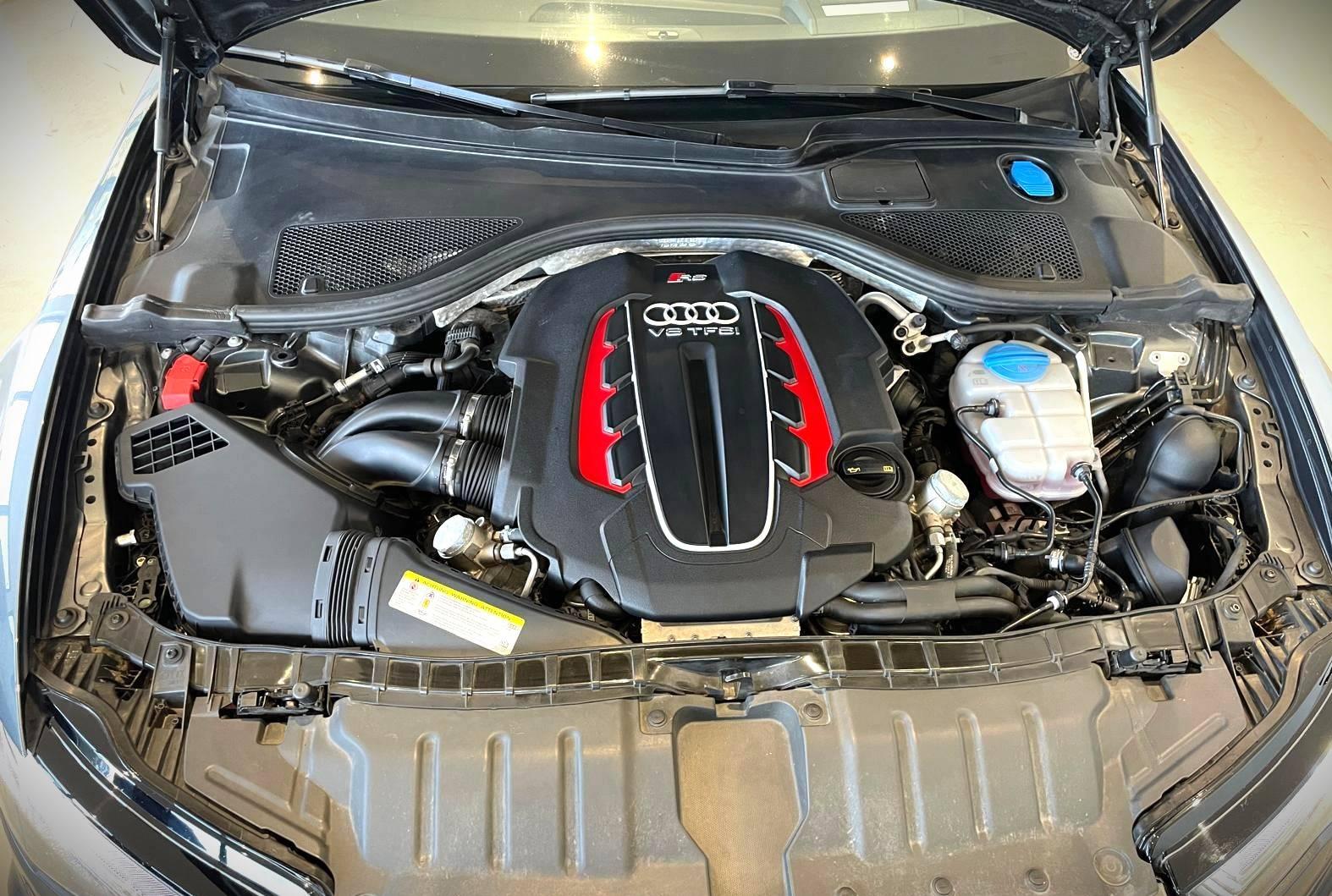 AUDI RS 6 AVANT
