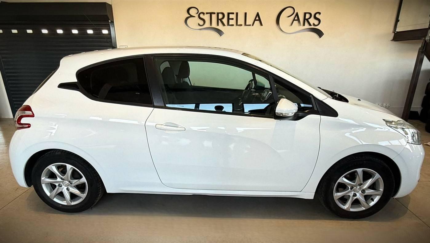PEUGEOT PEUGEOT 208