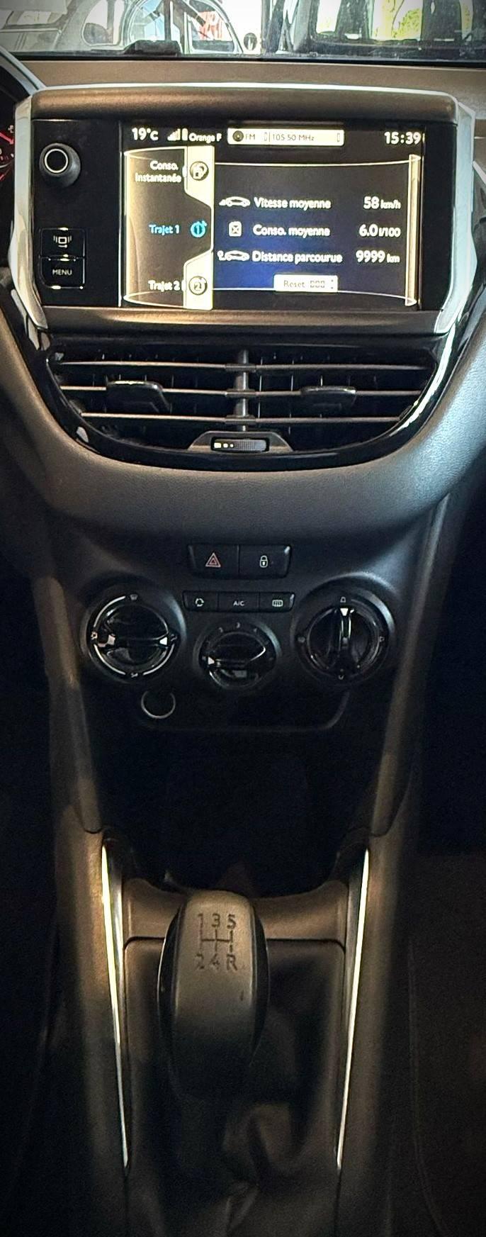 PEUGEOT PEUGEOT 208
