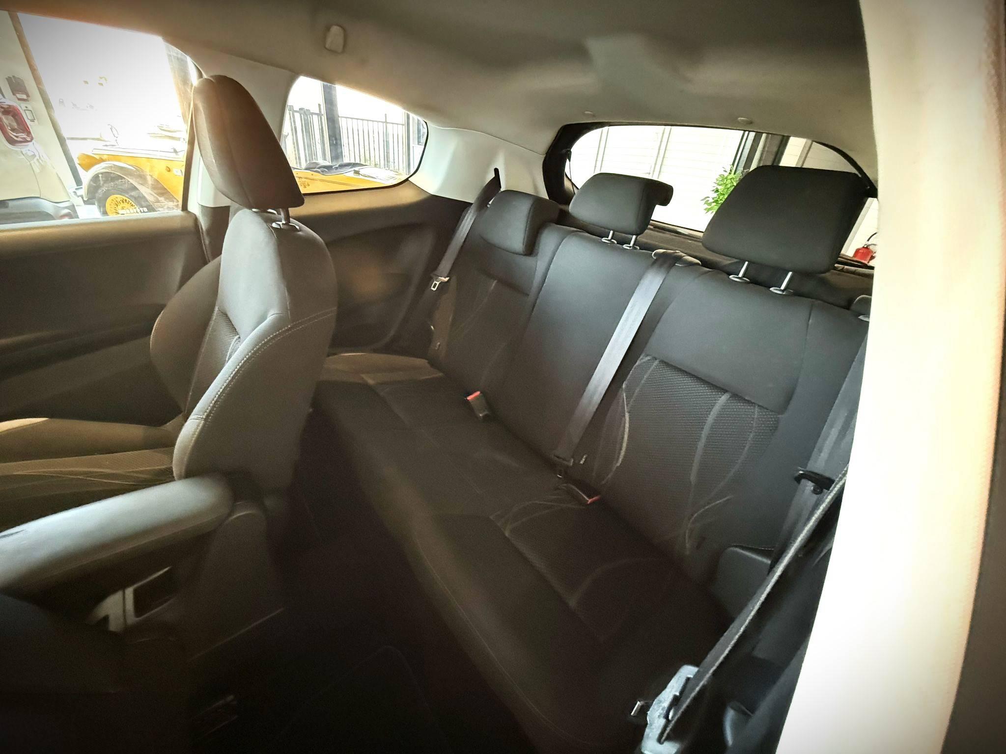 PEUGEOT PEUGEOT 208