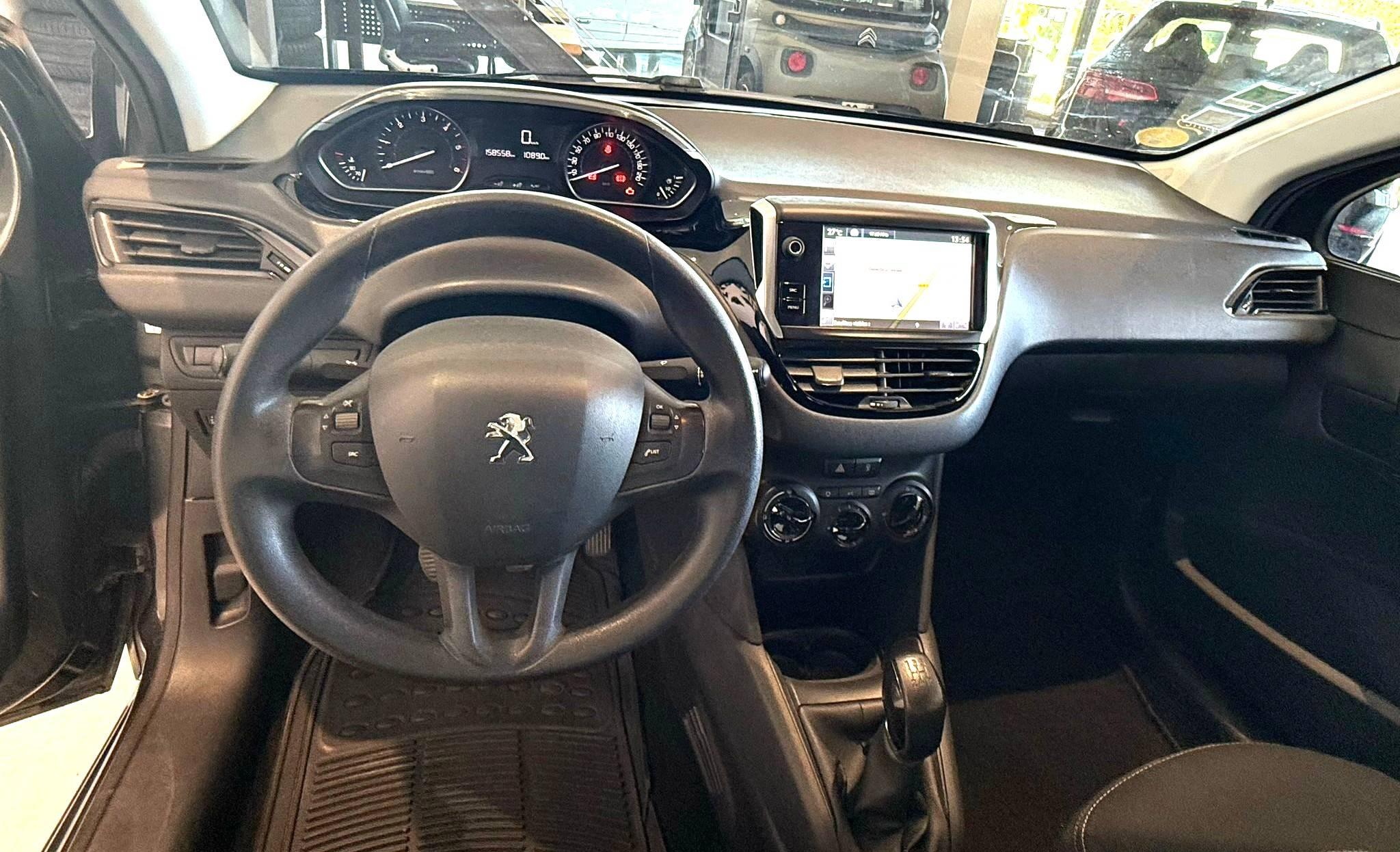 PEUGEOT PEUGEOT 208
