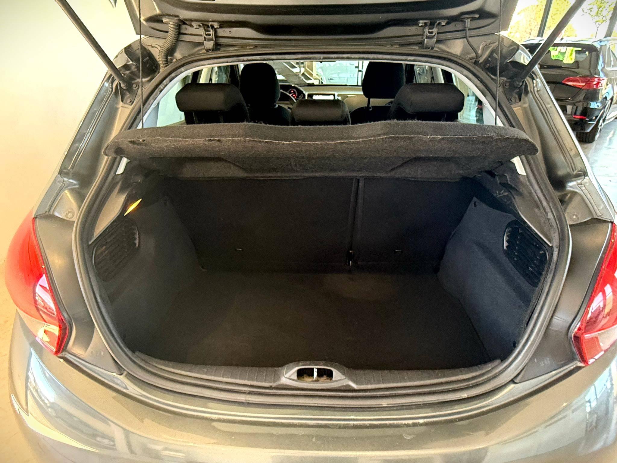 PEUGEOT PEUGEOT 208