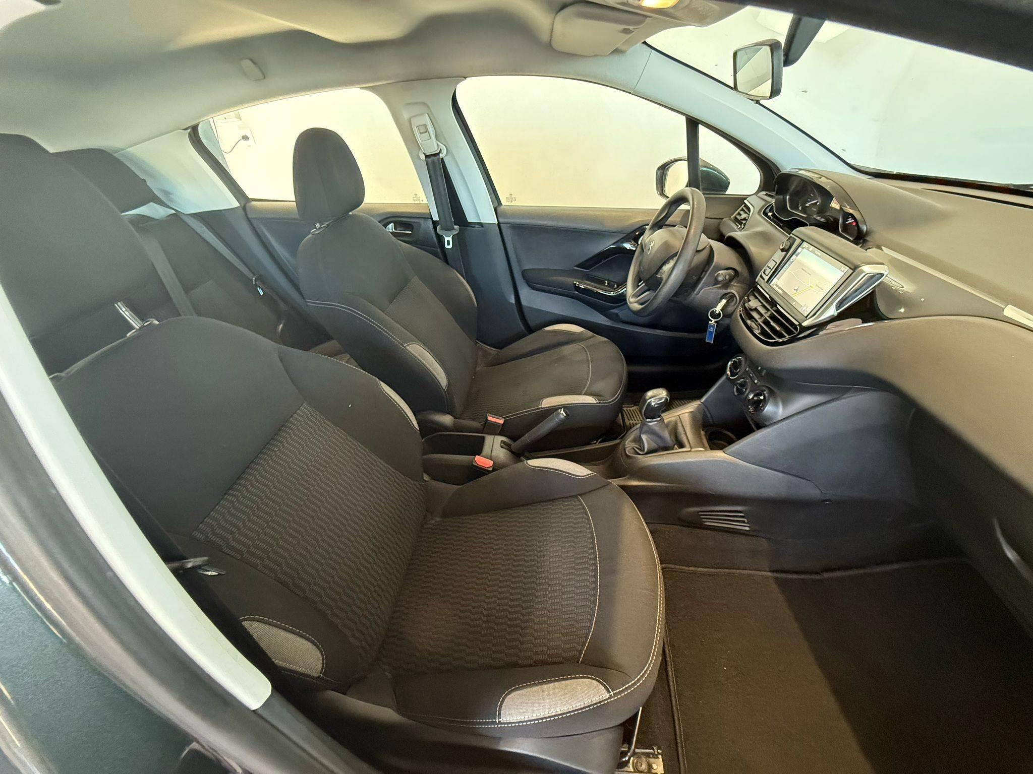 PEUGEOT PEUGEOT 208