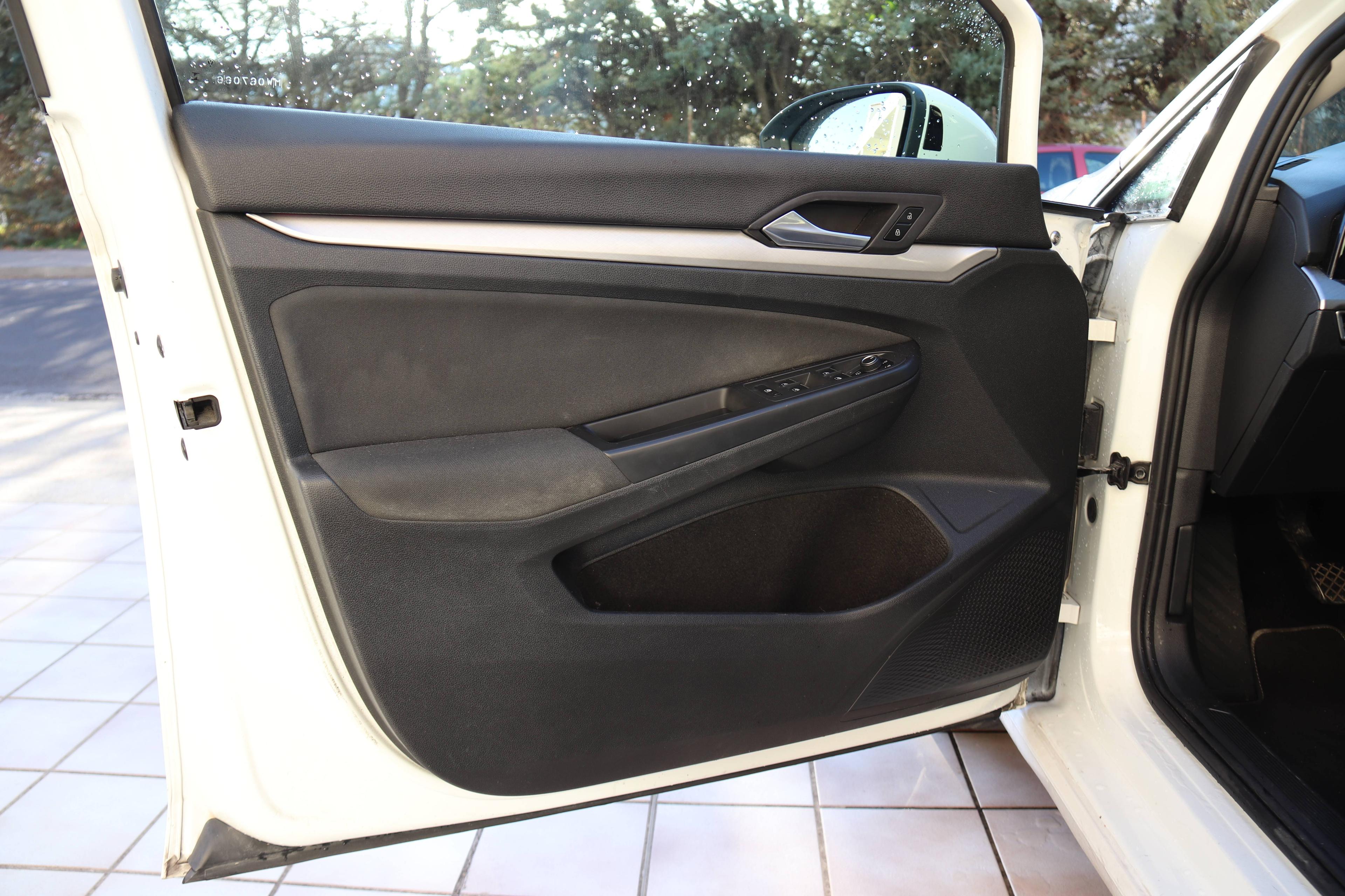 VOLKSWAGEN VOLKSWAGEN GOLF