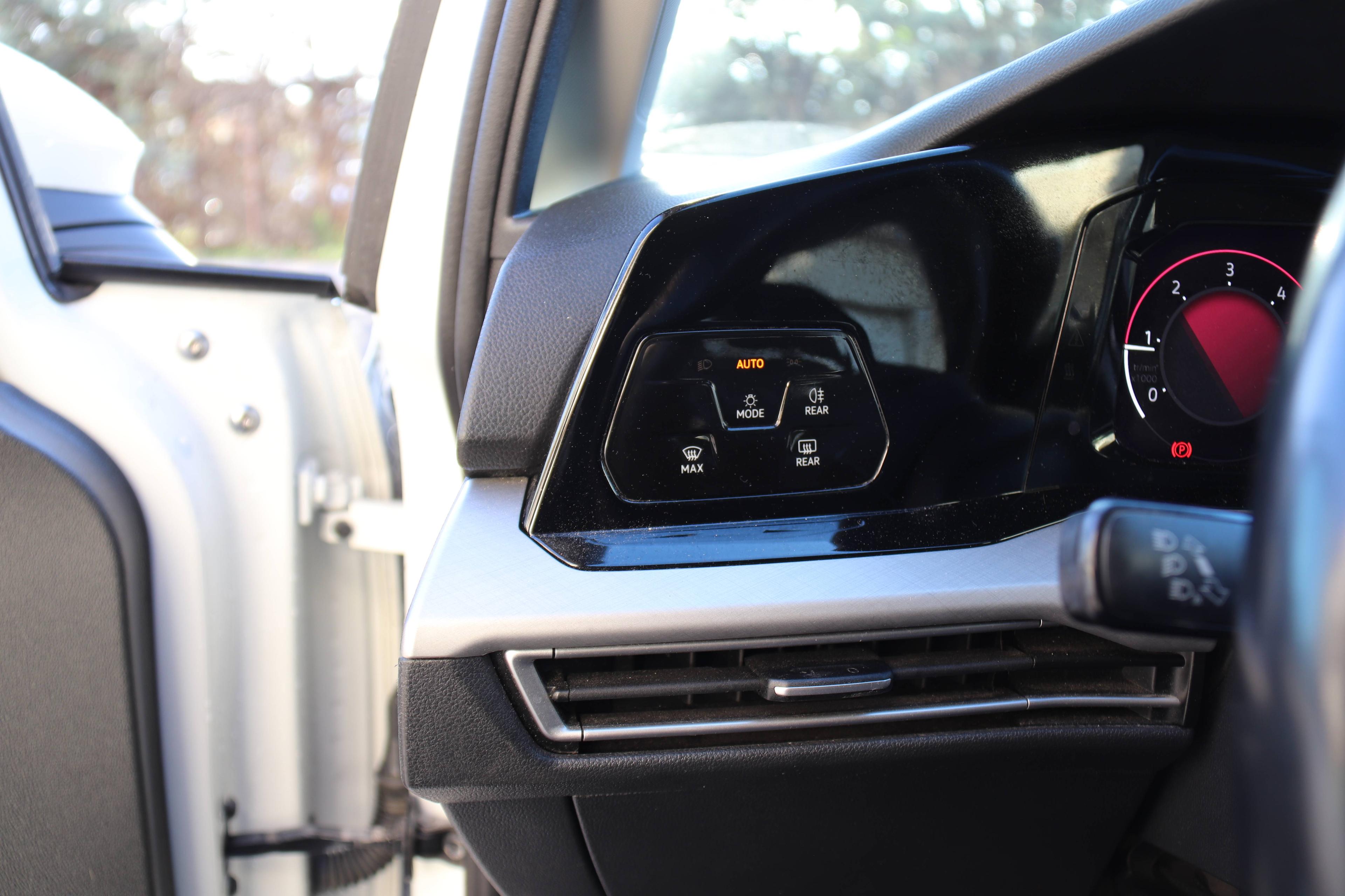 VOLKSWAGEN VOLKSWAGEN GOLF