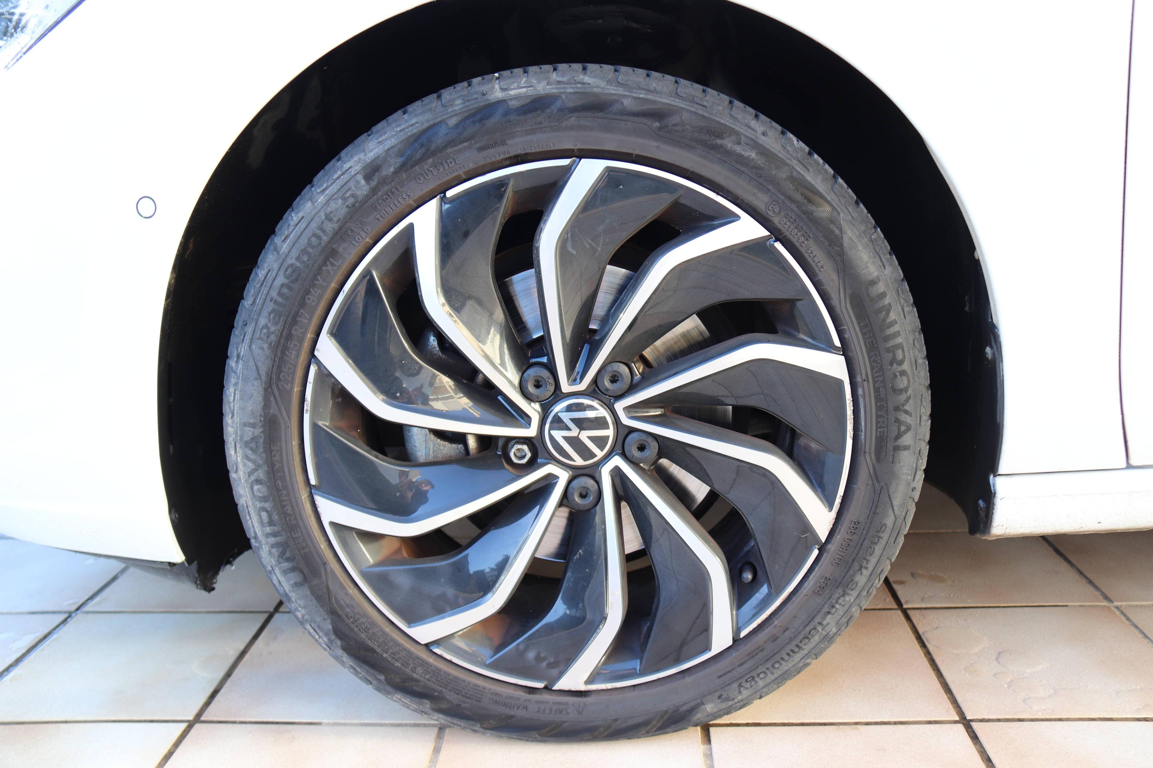 VOLKSWAGEN VOLKSWAGEN GOLF