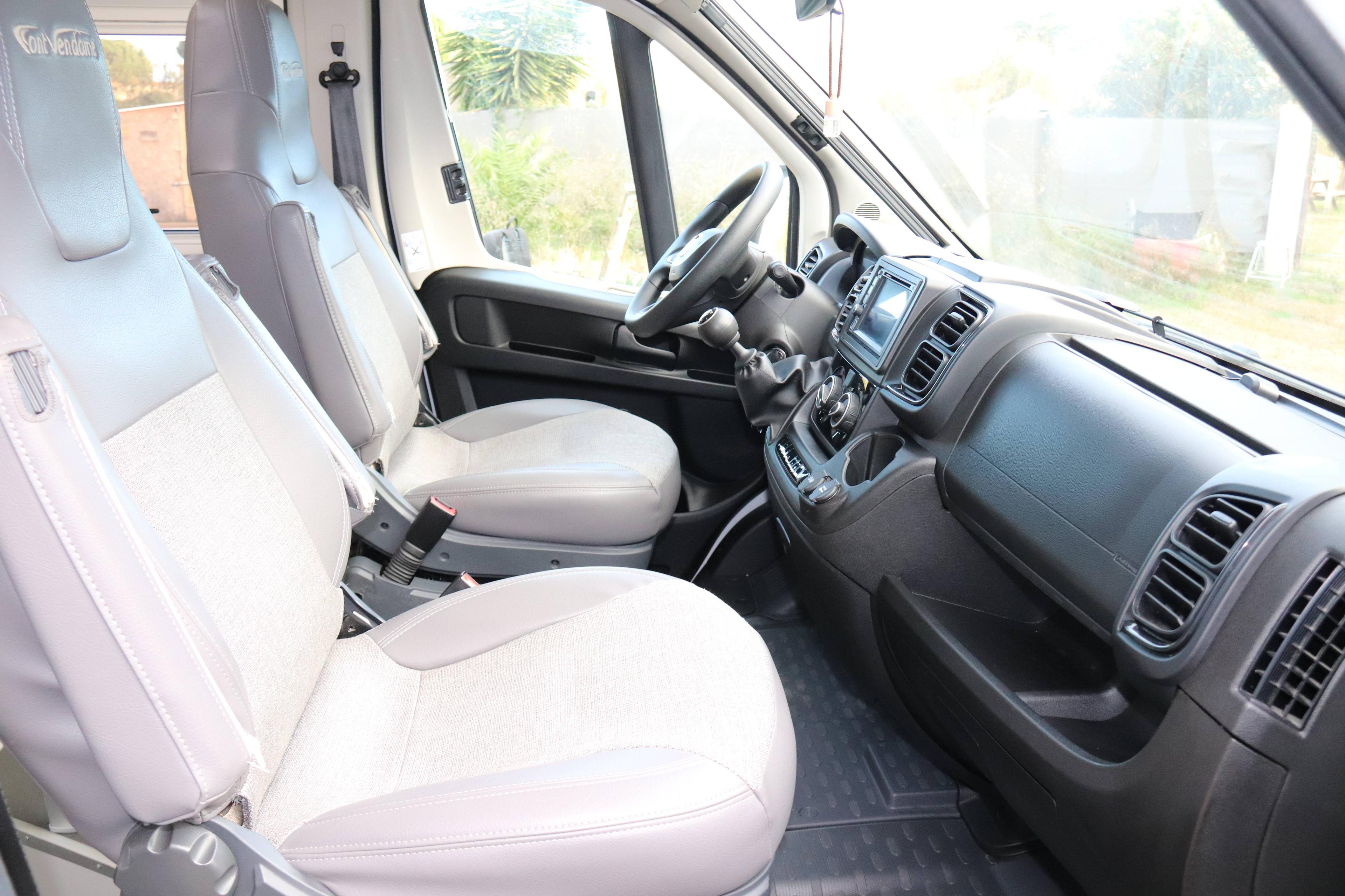 FIAT   DUCATO 2.2L 140CH 4 PL 3 COUCHAG