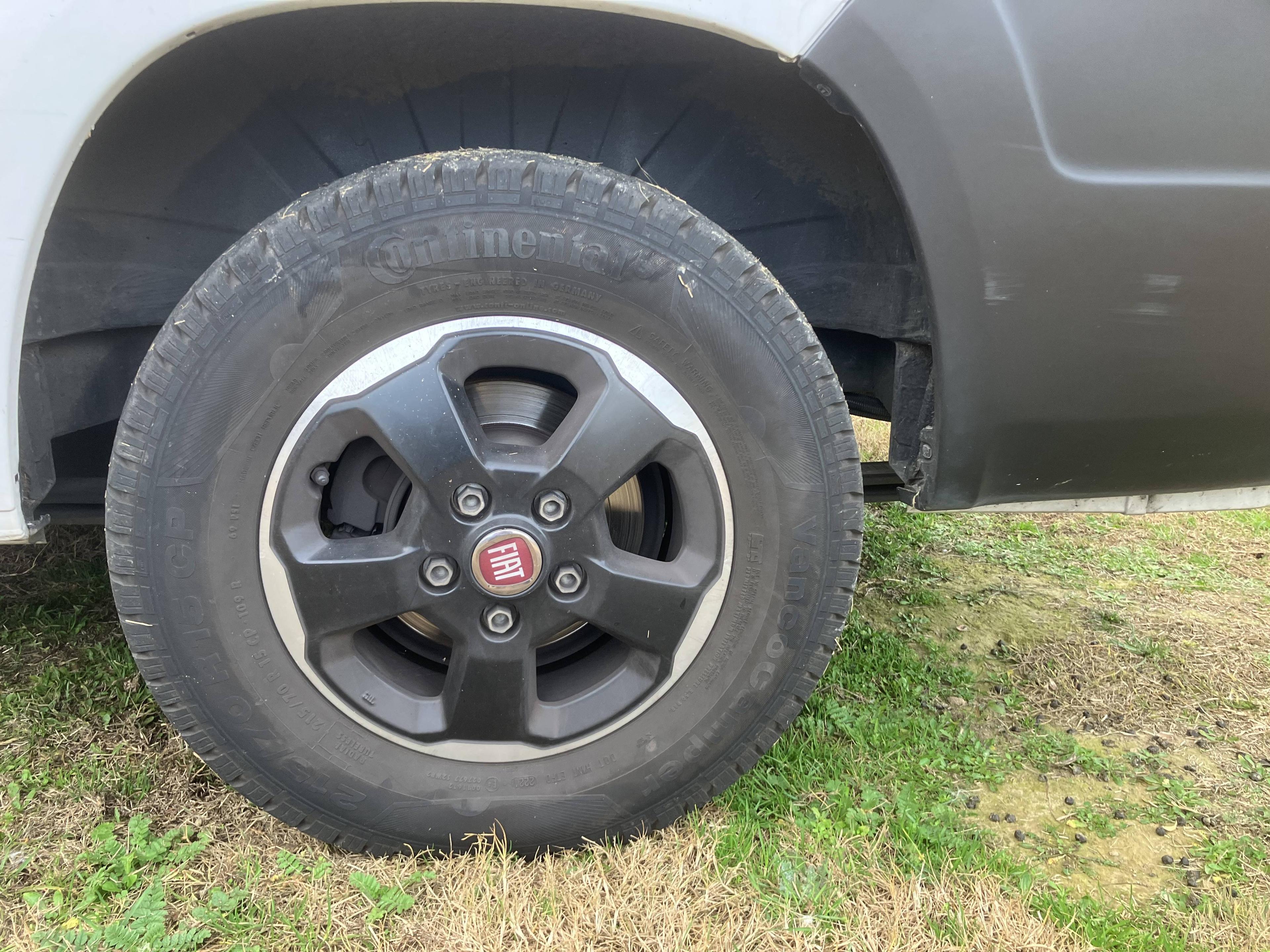 FIAT   DUCATO 2.2L 140CH 4 PL 3 COUCHAG